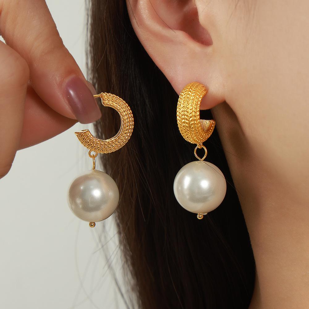 Light Luxury Personalized Retro Titanium Steel Gold Plated Imitation Pearl Pendant Earrings