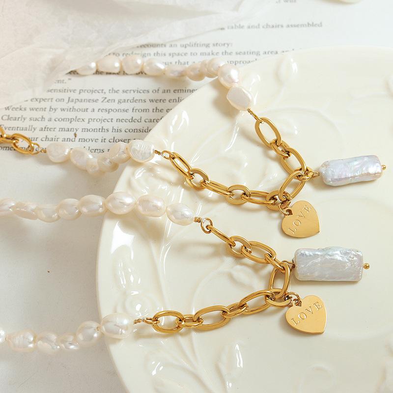 Banquet Party Light Luxury Personalized Freshwater Pearl Heart Pendant Necklace Plated With 18K True Gold