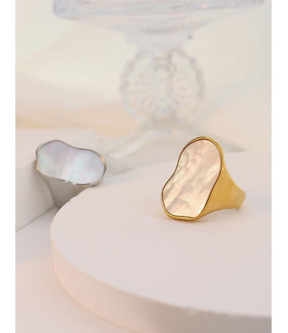 18K Gold Handmade Unique Shaped White Seashells Ring