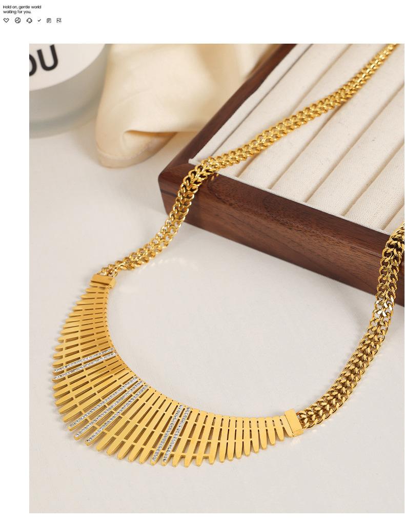 Zircon Fence Wide Necklace Fashion Exaggerated Niche Design All-match Collarbone Chain Bracelet Set