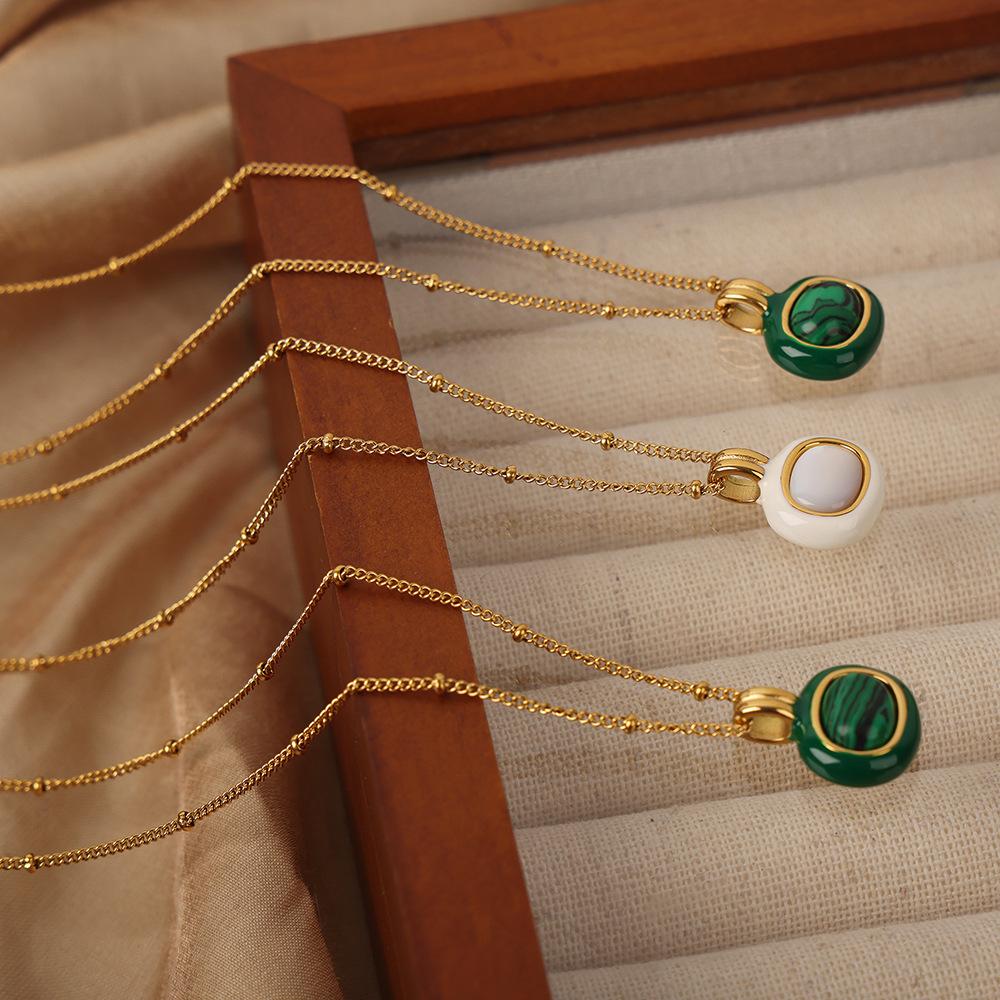 Vintage Personalized Titanium Steel Gold Plated Glazed White Shell Malachite Pendant Necklace