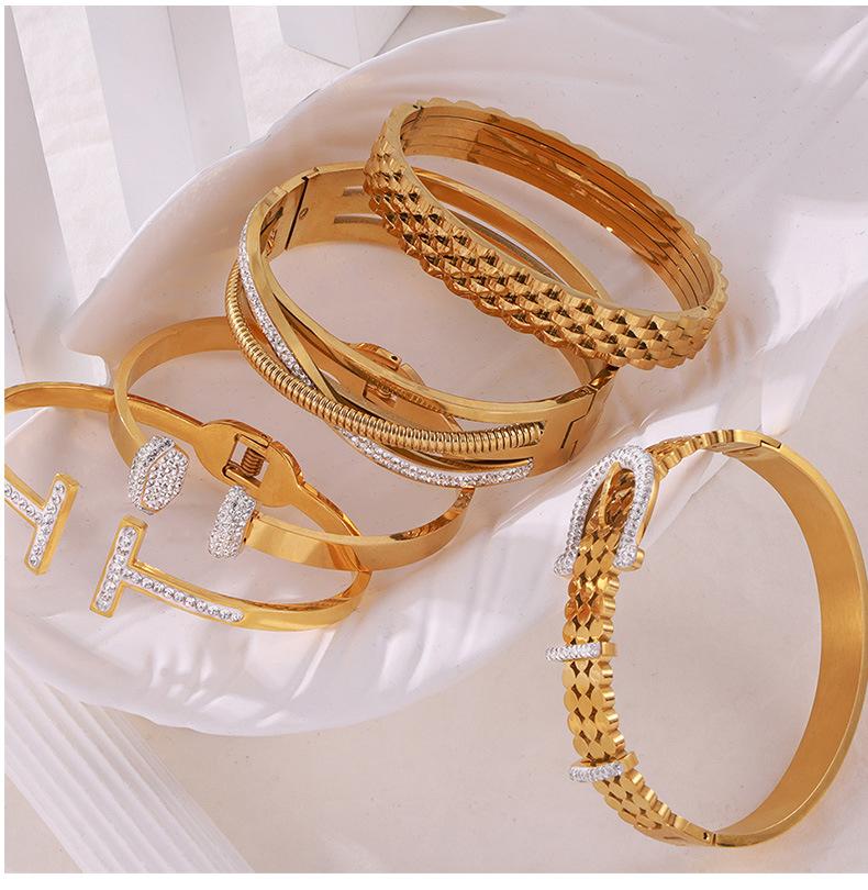 High-grade Jewelry Geometric Diamond Design Titanium Steel Gold-plated All-match Bracelet