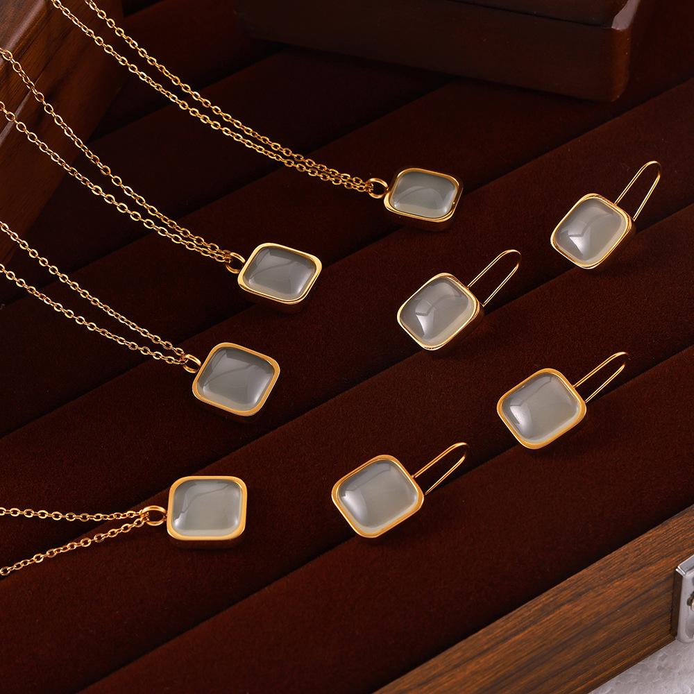 Elegant Geometric Square Brand Resin Design Sense Pendant Titanium Steel Jewelry Set