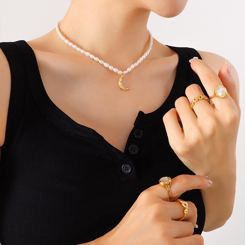 Natural Freshwater Pearl Clavicle Chain Titanium Steel Gold Plated Moon Pendant Necklace