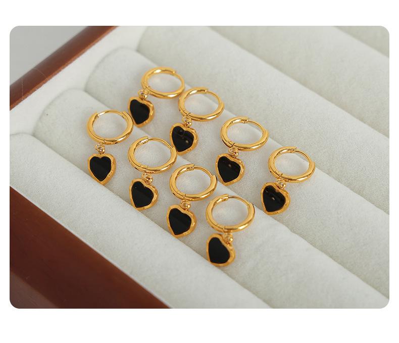 High-grade Light Luxury Personalized Black Drop Glaze Peach Heart Titanium Steel Gold Plated Earrings