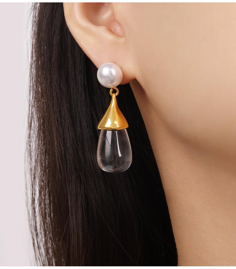 Niche Design Sense Titanium Steel Gold Plated Water Drop Resin Pendant Earrings