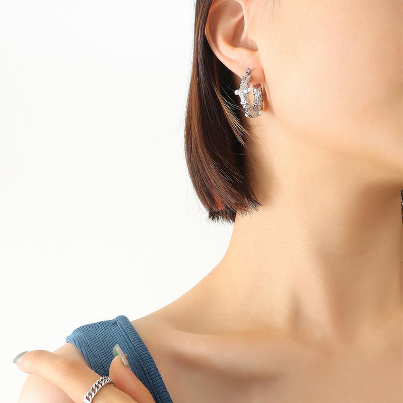 Hand Hammered U-Shaped Pearl Zircon Inlaid Earrings