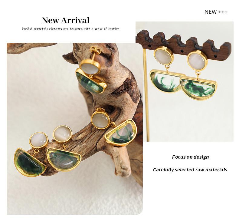 Fashion Elegant Color-free Earrings Natural Resin Cat&