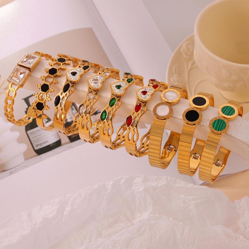 Simple Personality Niche Geometric Hollow Jewelry Texture Design Diamond Gold-plated Bracelet