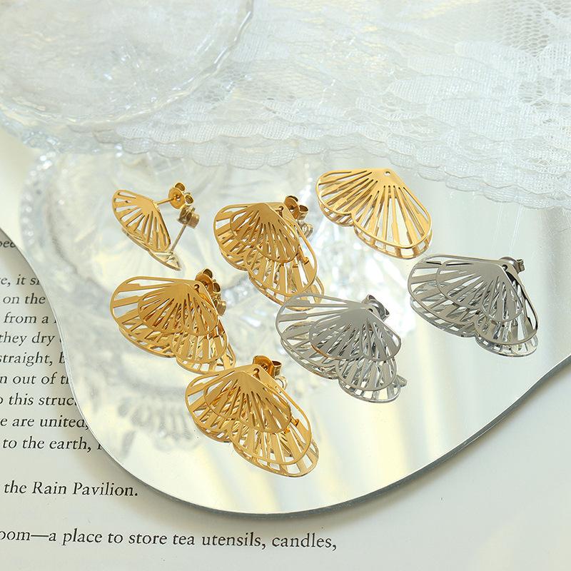 Unique Creative Butterfly Dancing Earrings