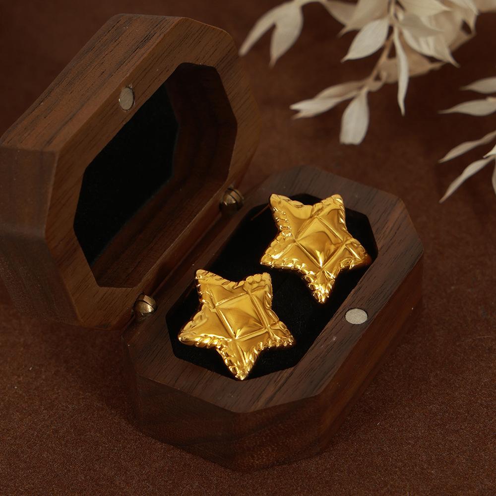 Star Texture Earrings Elegant Light Luxury Titanium Steel Plated 18K Gold Color-free Earrings