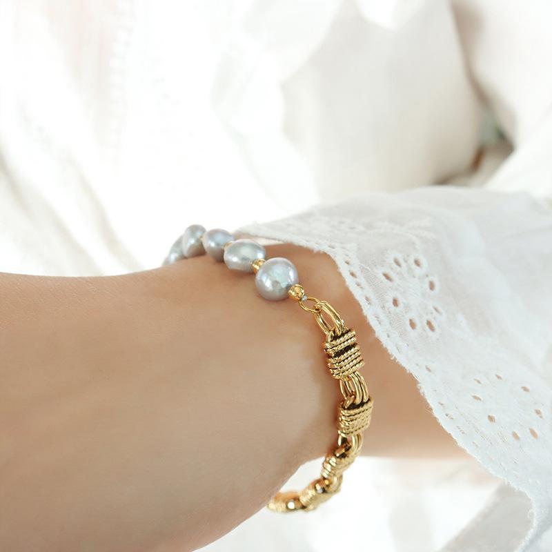 Gold Chain With Gray Freshwater Pearl Bracelet